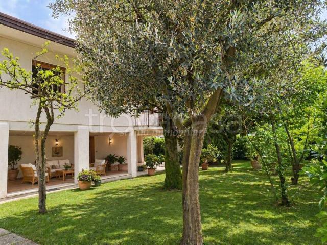 Villa Indipendente in vendita a Mogliano Veneto, Veneto