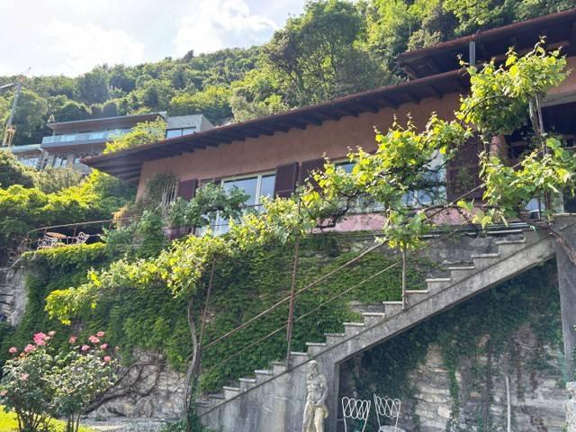 Villa Indipendente in vendita a Moltrasio, Lombardia