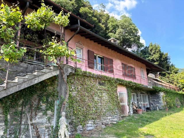 Villa Indipendente in vendita a Moltrasio, Lombardia