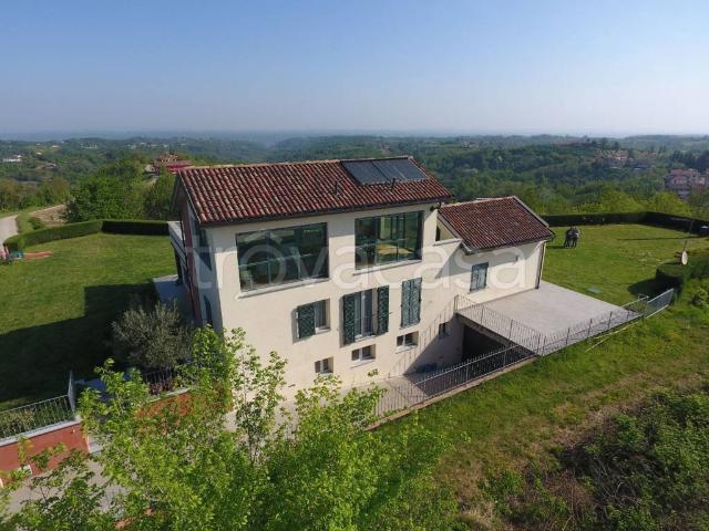 Villa Indipendente in vendita a Mombercelli, Asti