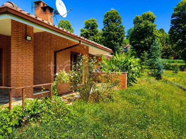 Villa Indipendente in vendita a Piemonte, Asti