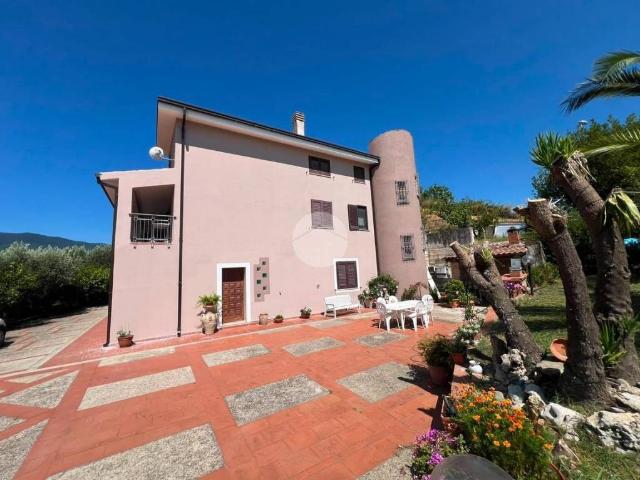 Villa Indipendente in vendita a Calabria, Cosenza