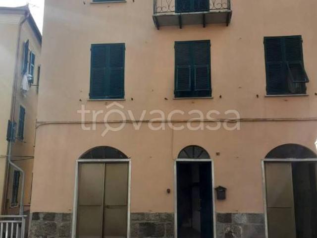 Villa Indipendente in vendita a Montebruno, Liguria