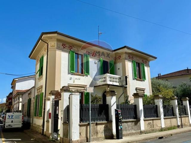 Villa Indipendente in vendita a Gallo, Montecatini Terme