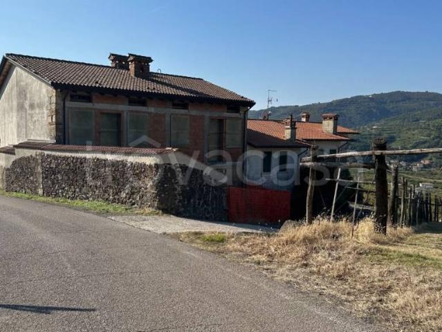 Villa Indipendente in vendita a Montecchia Di Crosara, Veneto