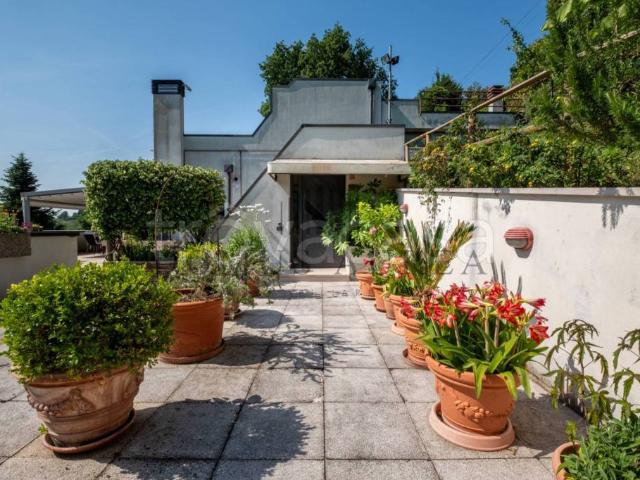 Villa Indipendente in vendita a Monteforte D'alpone, Veneto
