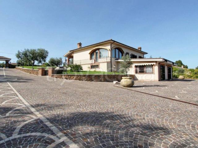 Villa Indipendente in vendita a Roma Capitale, Lazio