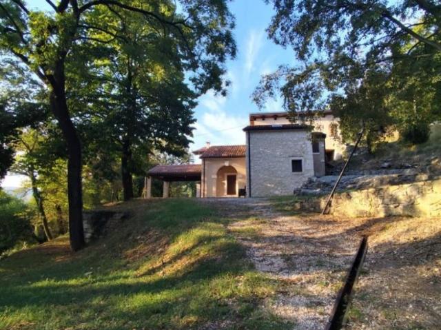 Villa Indipendente in vendita a Biron, Monteviale