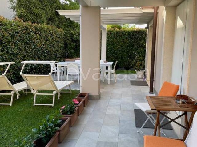 Villa Indipendente in vendita a Montignoso, Toscana