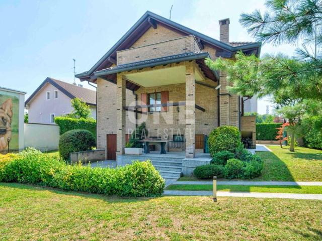Villa Indipendente in vendita a San Giuseppe, Monza