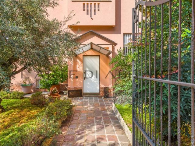 Villa Indipendente in vendita a San Giuseppe, Monza