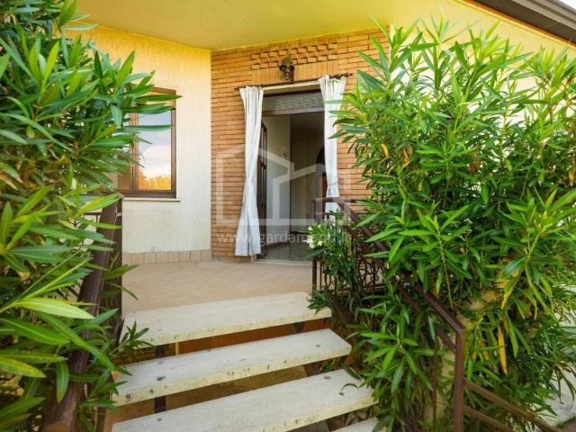 Villa Indipendente in vendita a Monzambano, Lombardia