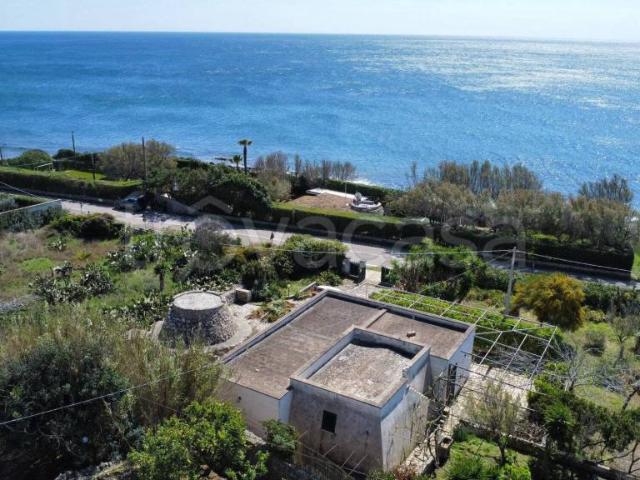 Villa Indipendente in vendita a Torre Vado, Puglia