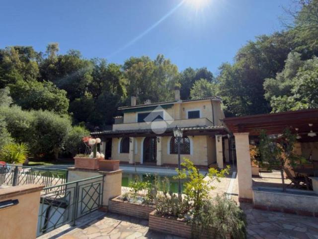 Villa Indipendente in vendita a Roma Capitale, Lazio