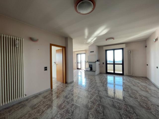 Villa Indipendente in vendita a Moscufo, Abruzzo