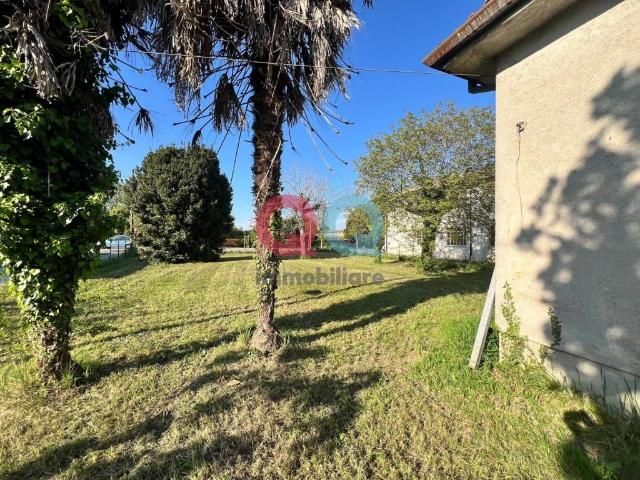 Villa Indipendente in vendita a Muzzana Del Turgnano, Friuli-Venezia Giulia