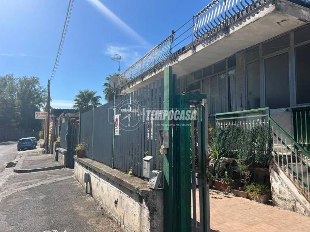 Villa Indipendente in vendita a Pianura, Napoli