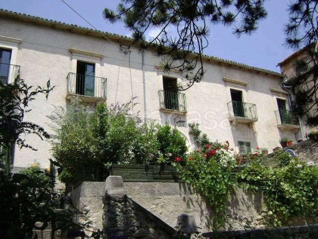 Villa Indipendente in vendita a Navelli, L'Aquila