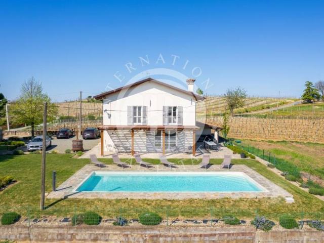 Villa Indipendente in vendita a Piemonte, Asti