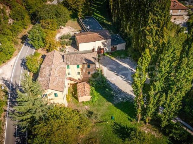Villa Indipendente in vendita a Nocera Umbra, Perugia