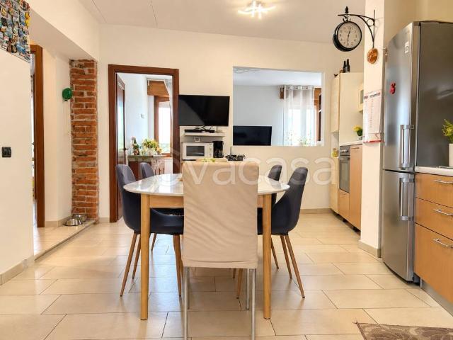Villa Indipendente in vendita a Lumellogno, Novara