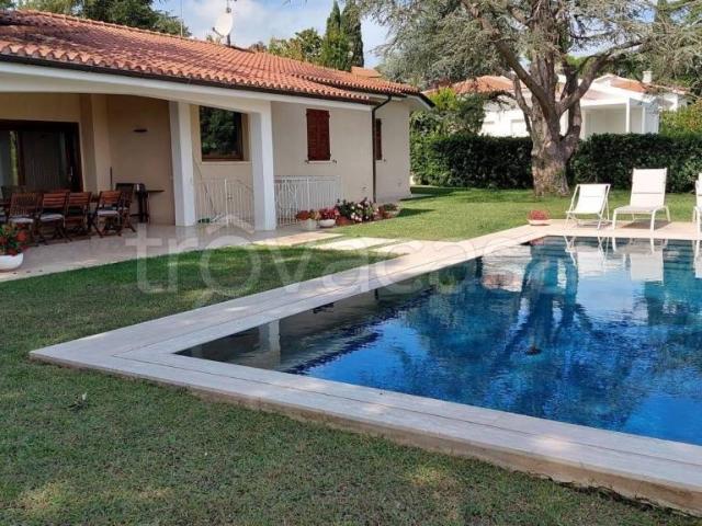 Villa Indipendente in vendita a Villaggio Taunus, Numana