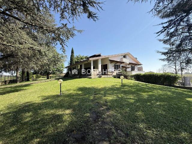 Villa Indipendente in vendita a Occhiobello, Veneto