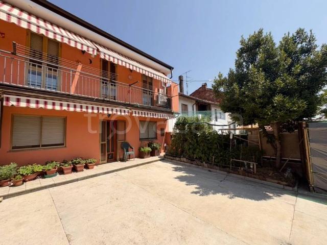 Villa Indipendente in vendita a Piemonte, Alessandria