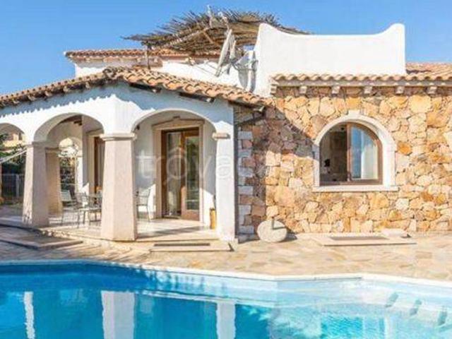 Villa Indipendente in vendita a San Pantaleo, Sassari
