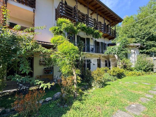 Villa Indipendente in vendita a Oleggio Castello, Novara