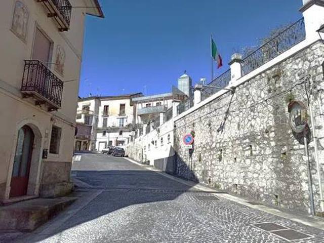 Villa Indipendente in vendita a Oliveto Citra, Campania