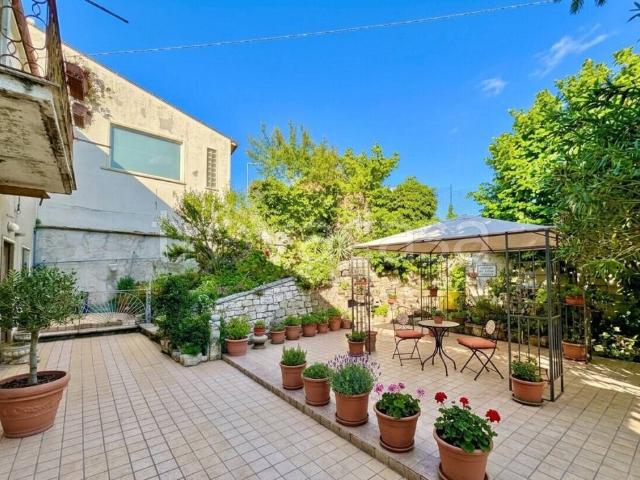 Villa Indipendente in vendita a Oratino, Molise