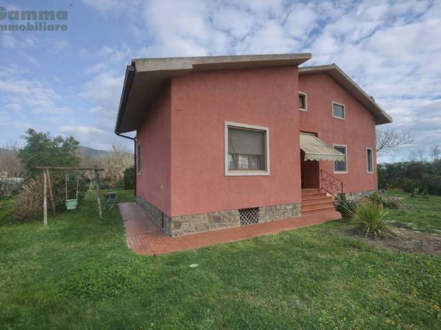Villa Indipendente in vendita a Quattro Strade, Orbetello
