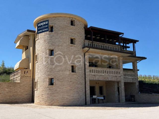Villa Indipendente in vendita a Ortona, Abruzzo