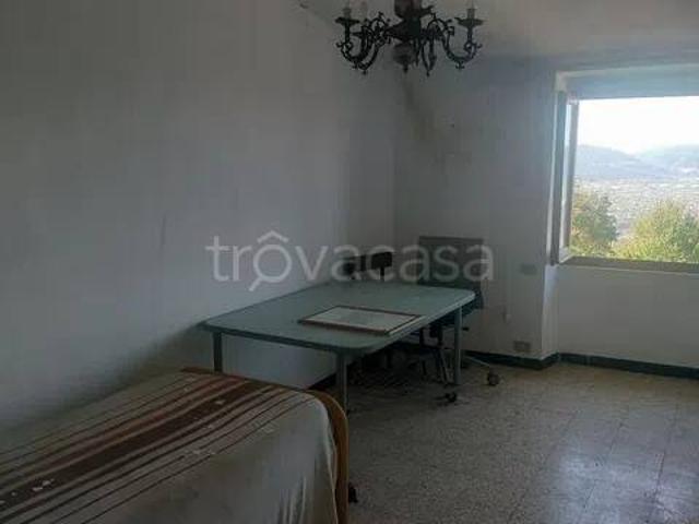 Villa Indipendente in vendita a L'Annunziata, Luni