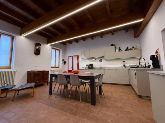 Villa Indipendente in vendita a Unione dei Comuni Bassa Bresciana Occidentale, Orzinuovi