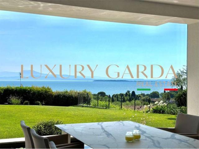 Villa Indipendente in vendita a Padenghe Sul Garda, Lombardia