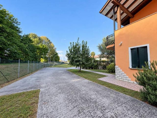 Villa Indipendente in vendita a Padova, Veneto
