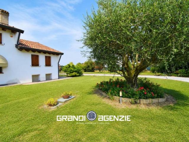 Villa Indipendente in vendita a Trevignano, Veneto
