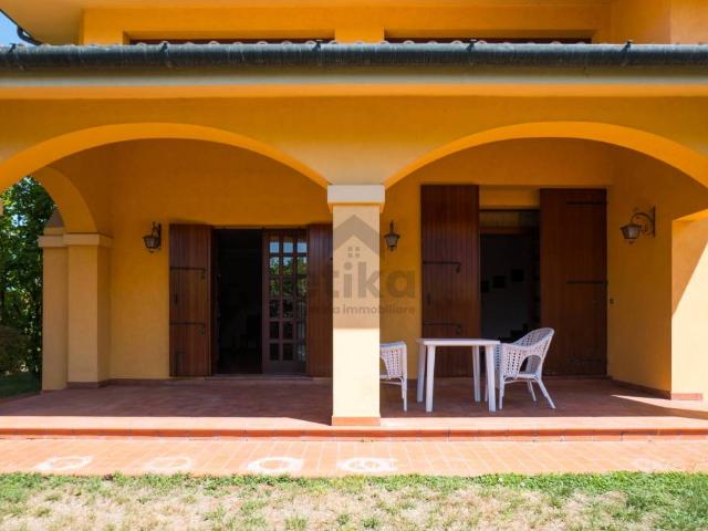 Villa Indipendente in vendita a Castagnole, Paese