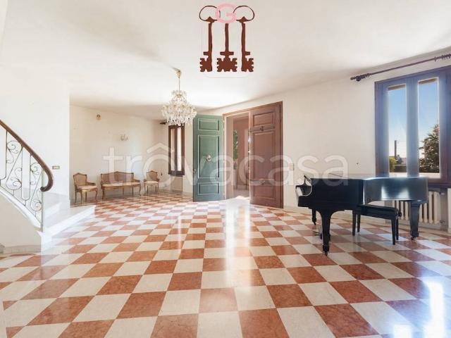 Villa Indipendente in vendita a Paese, Veneto