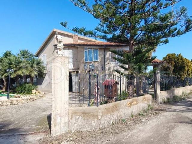 Villa Indipendente in vendita a Palma Di Montechiaro, Sicilia
