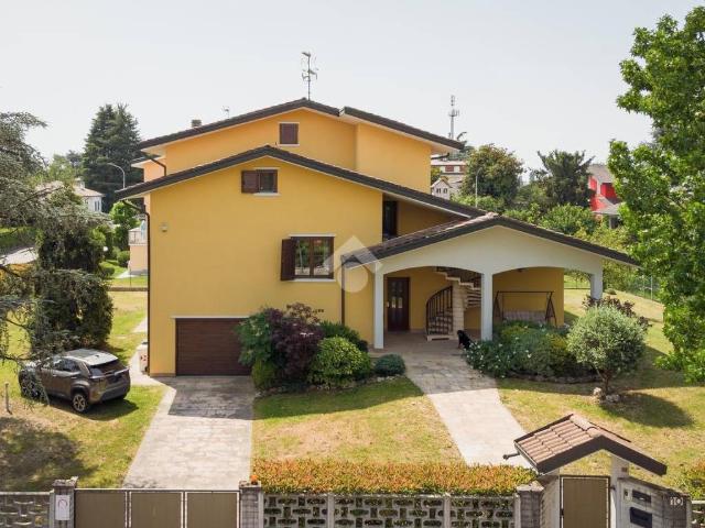 Villa Indipendente in vendita a Pantigliate, Lombardia
