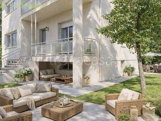 Villa Indipendente in vendita a Lubiana, Sorbolo