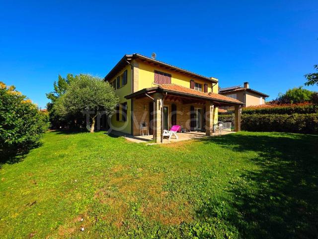 Villa Indipendente in vendita a Lubiana, Sorbolo