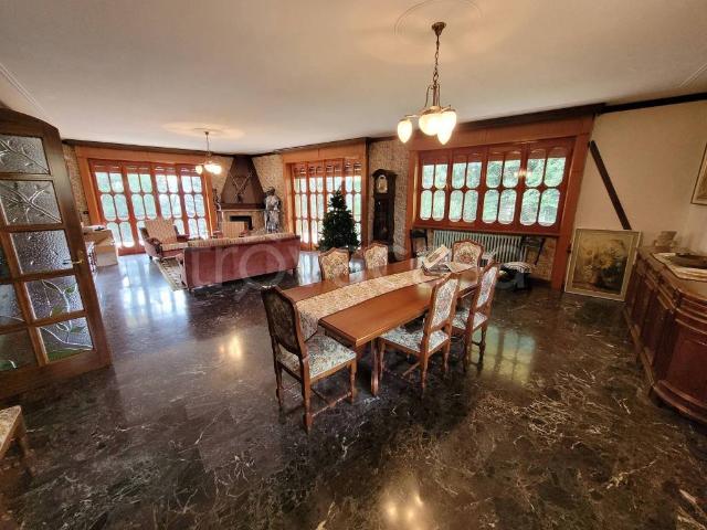 Villa Indipendente in vendita a Parre, Lombardia