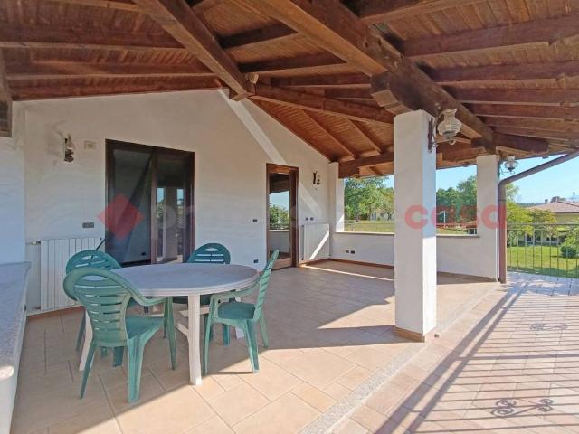 Villa Indipendente in vendita a Borgo Agnello, Paruzzaro
