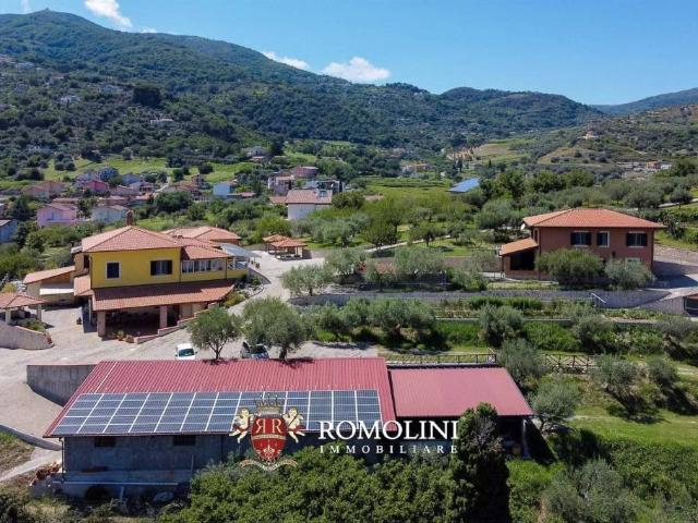Villa Indipendente in vendita a Patti, Sicilia