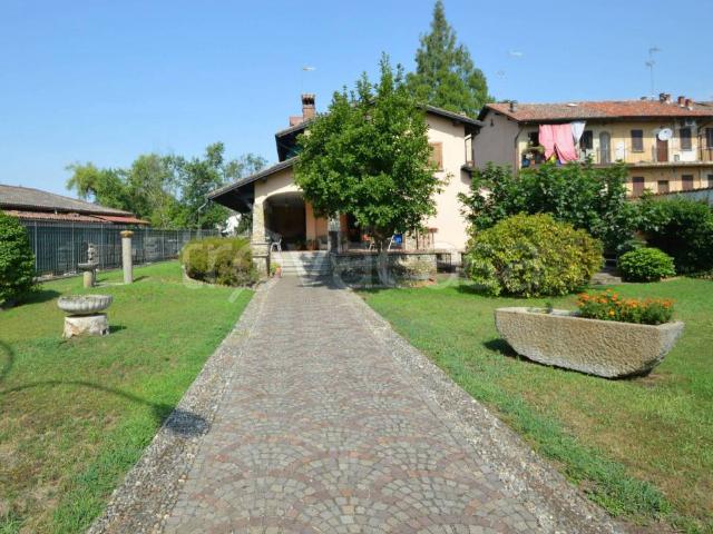 Villa Indipendente in vendita a San Pietro in Verzolo, Pavia