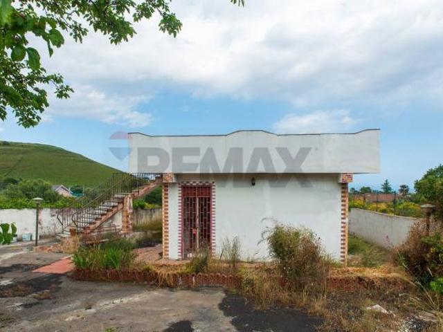Villa Indipendente in vendita a Pedara, Sicilia